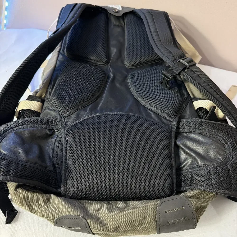 timbuk2 express mini messenger bag Flight Classic Fendi Monster Eyes Backpack Designed with consumer feedback updated-1787050468 Colour:School Bus Yellow